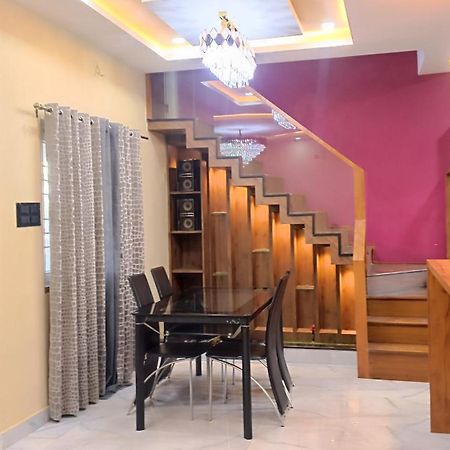 מייזור Lavish Inn Homestay מראה חיצוני תמונה